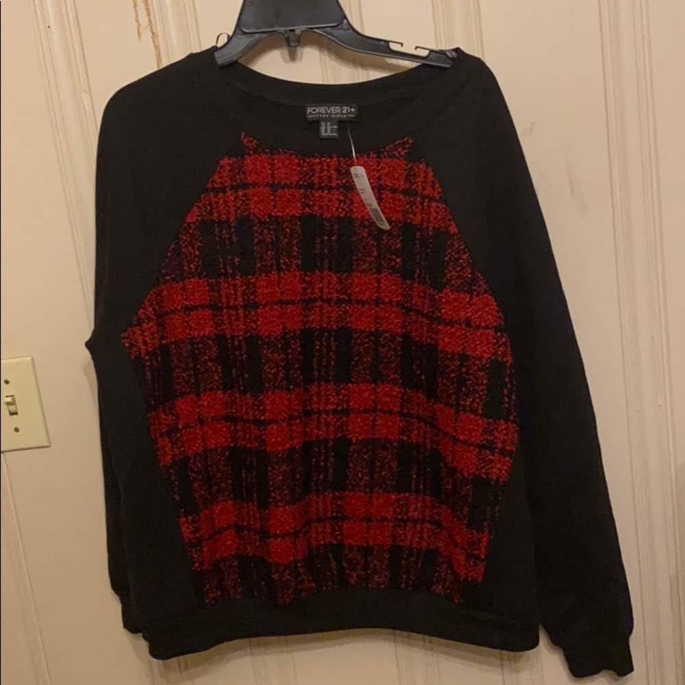 NWT black and red crew neck sweater. Size 3x